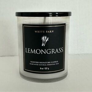 White Barn Scented Candle - Lemongrass